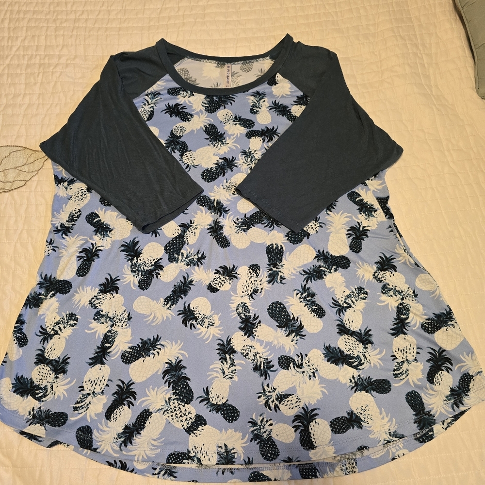 Piphany Pineapple Raglan 3/4 sleeve tee